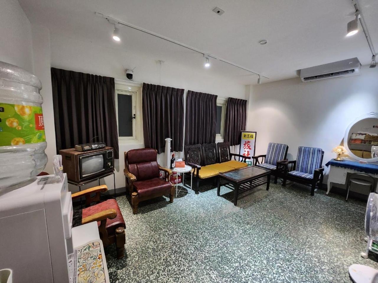 Swf淡水新五福旅館 Sinwufu Hotel 외부 사진